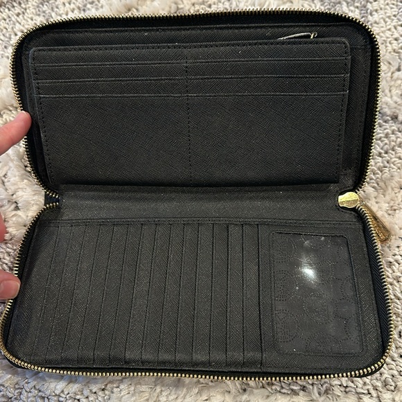 Michael Kors large wallet - Picture 3 of 4